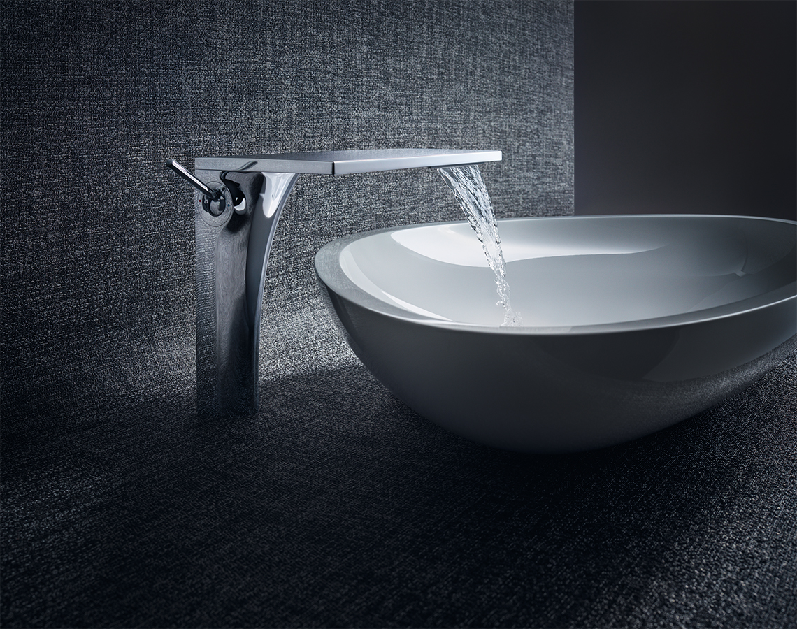 En el modelo Axor Massaud, el agua fluye como una cascada natural