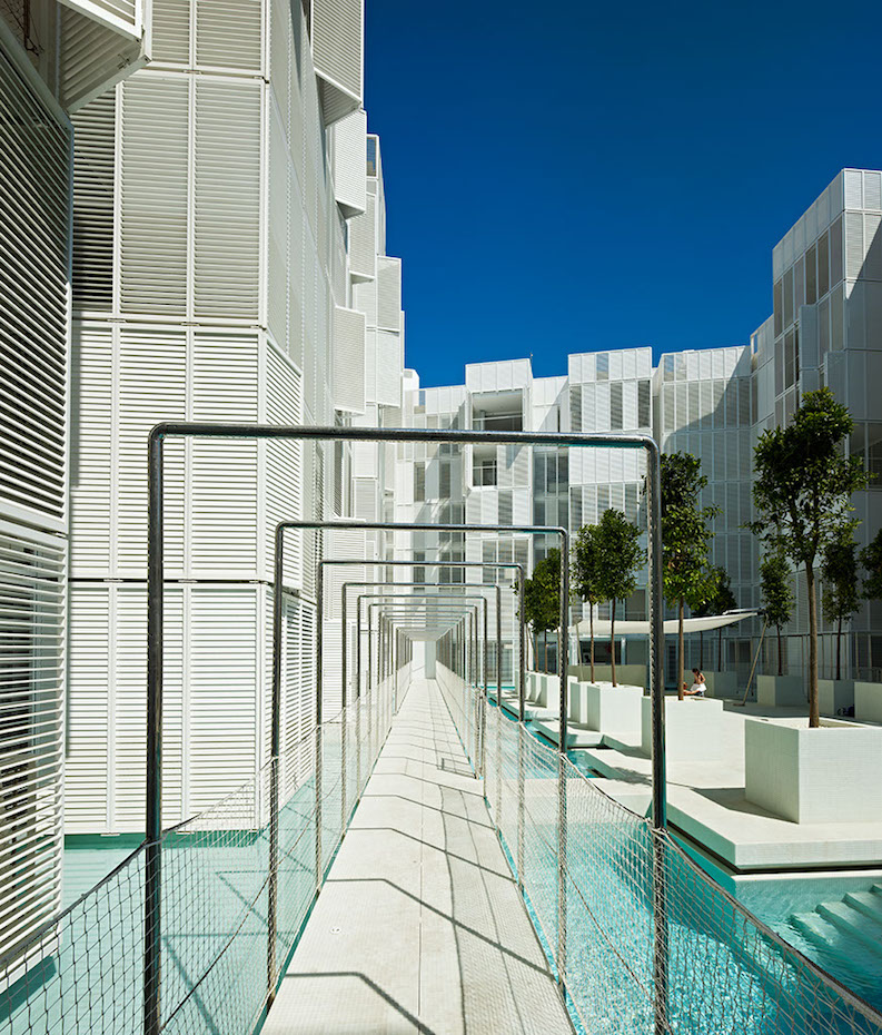 AyD-Nouvel,J.-Boas(Ibiza)011490. Ibiza Patio Blanco, diseñado por Jean Nouvel