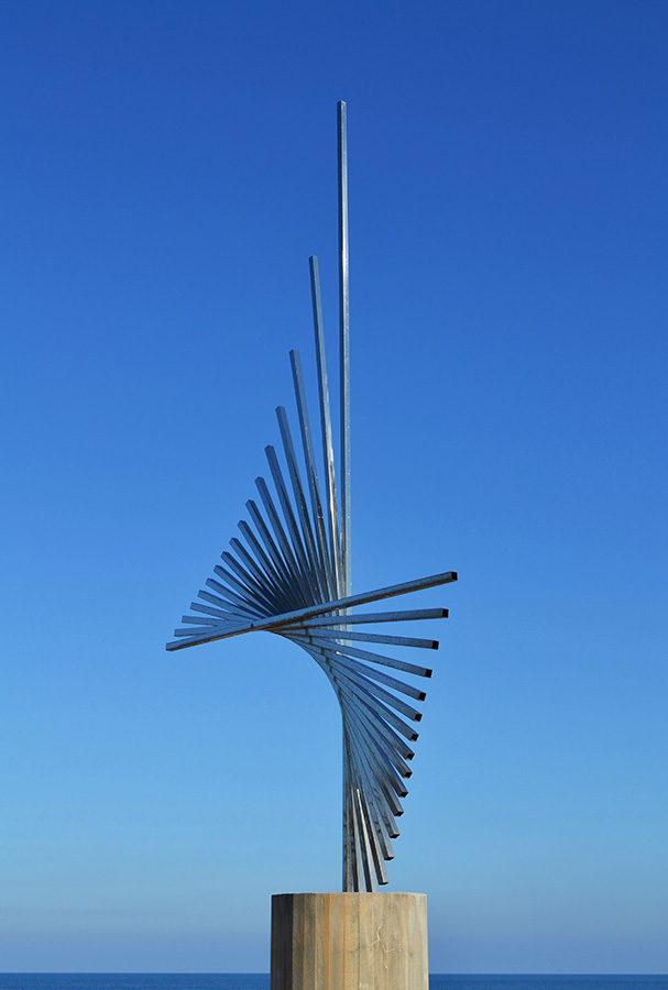 Escultura d'Andreu Alfaro a Xàbia Álvaro Siza y Andreu Alfaro