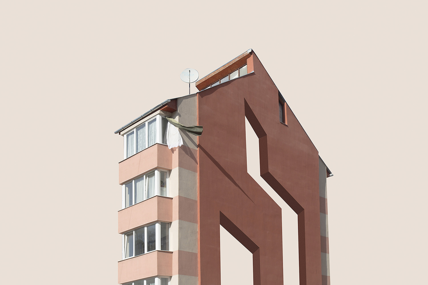 Balazs Csizik es fotógrafo multidisciplinar, diseñador gráfico y un artista visual de Székesfehérvár, en Hungría.
