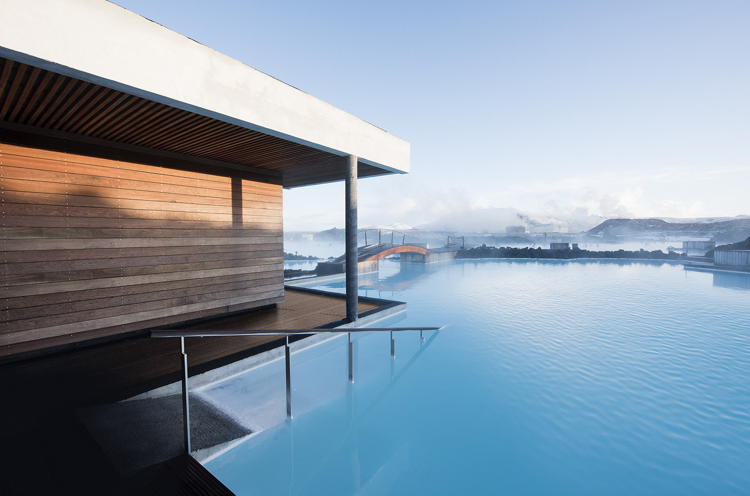 3 exterior blue lagoon iceland