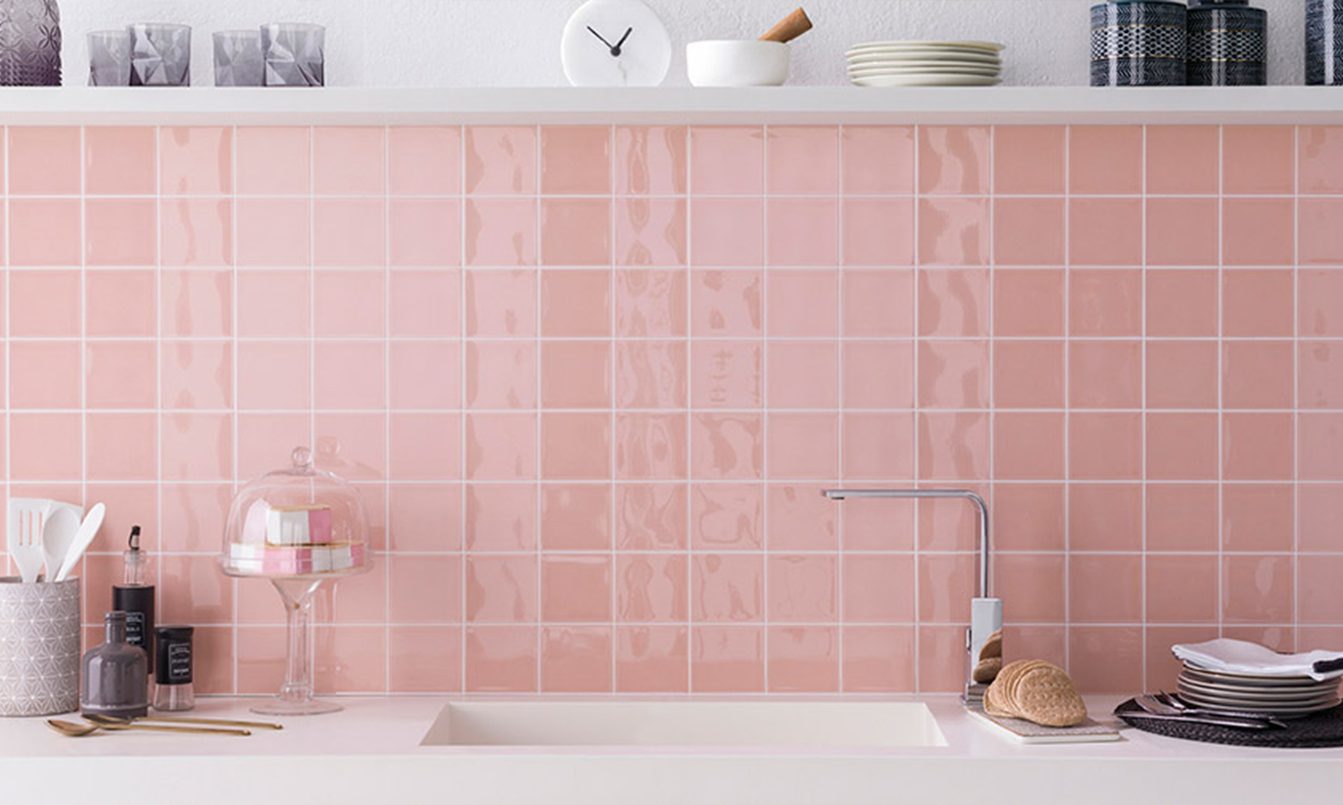 Rosa empolvado + grifería de cocina Next- dulce tentación decorativa. 