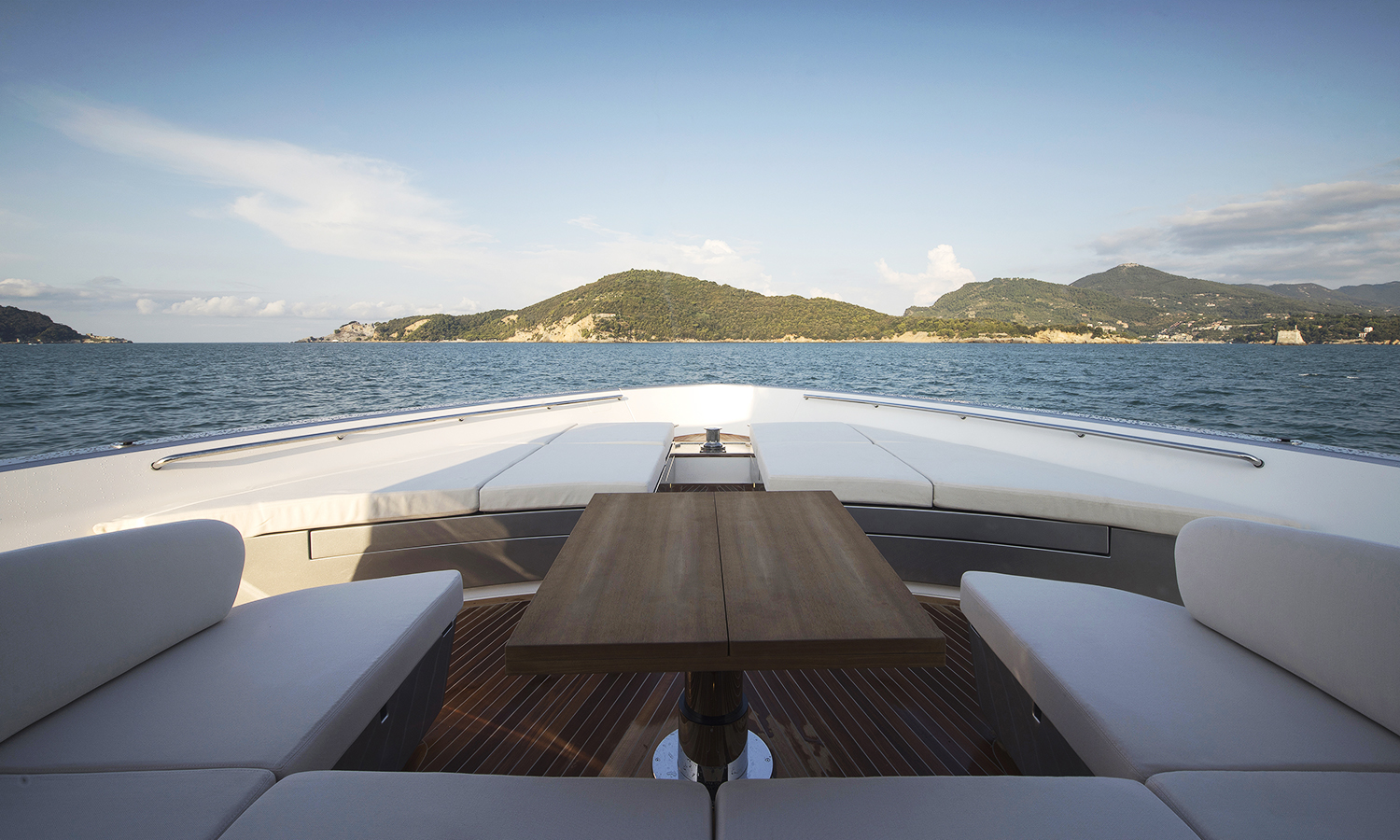 Yate SX76 de Sanlorenzo.
