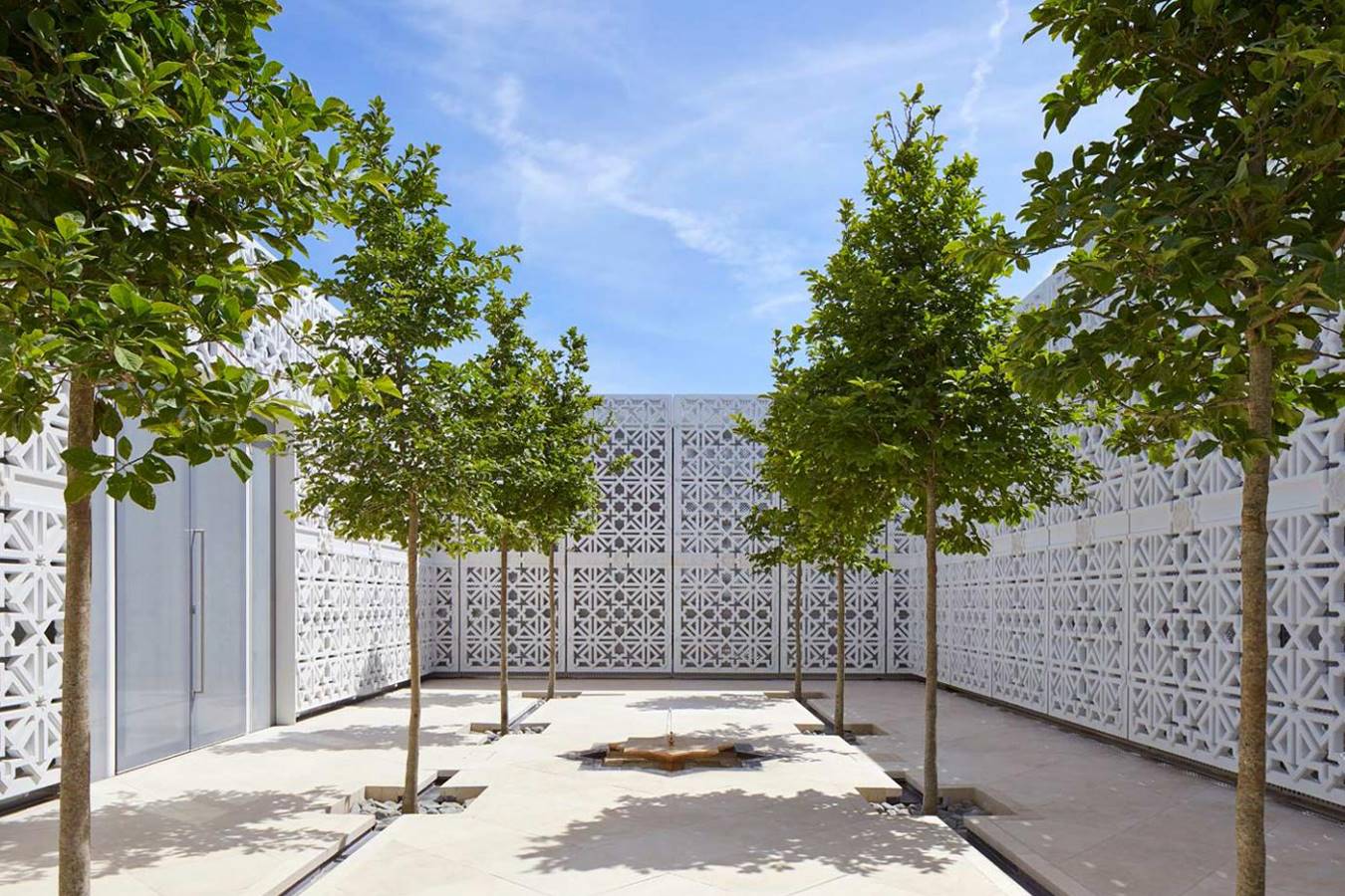 Fundación Aga Khan, por Maki & Associates