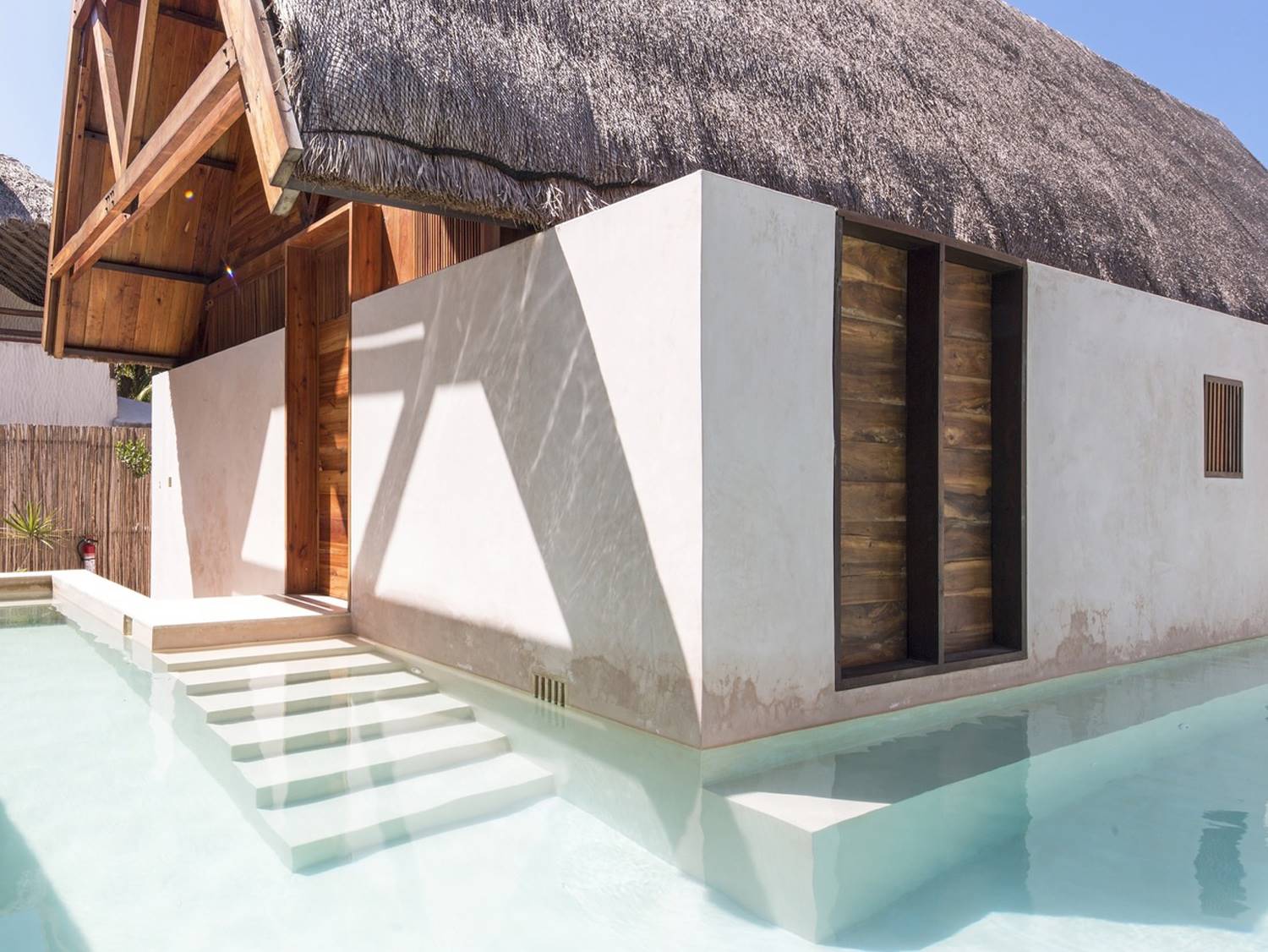 Hotel Punta Caliza