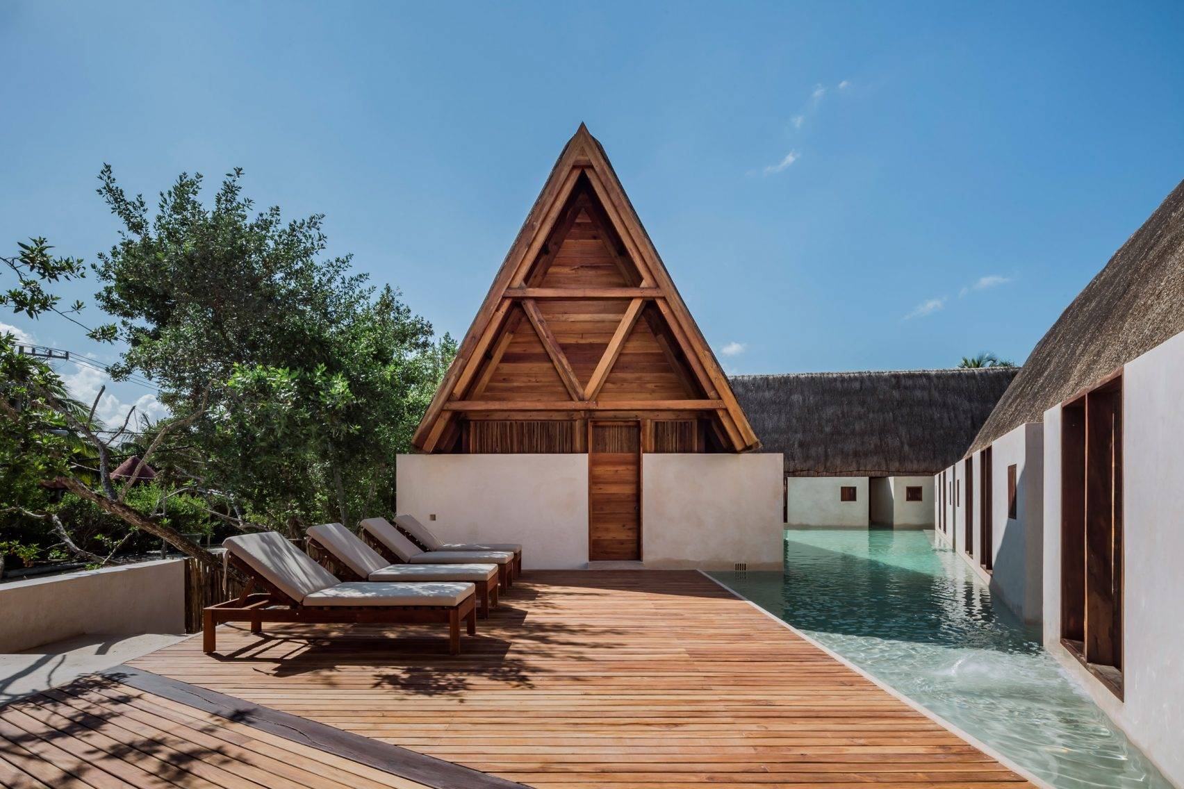 Hotel Punta Caliza