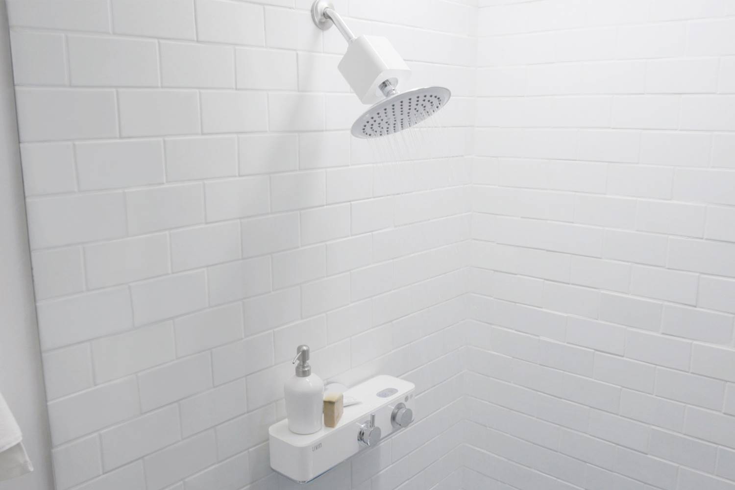 Livin Shower.
