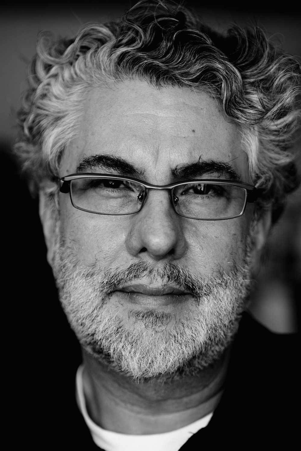 Marcio Kogan.
