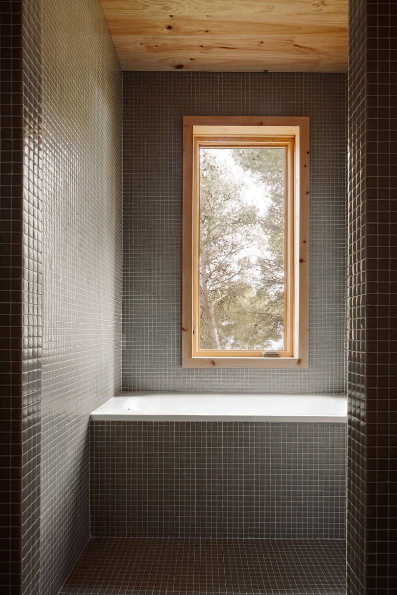 Dos casas de corcho, por López Rivera Arquitectos