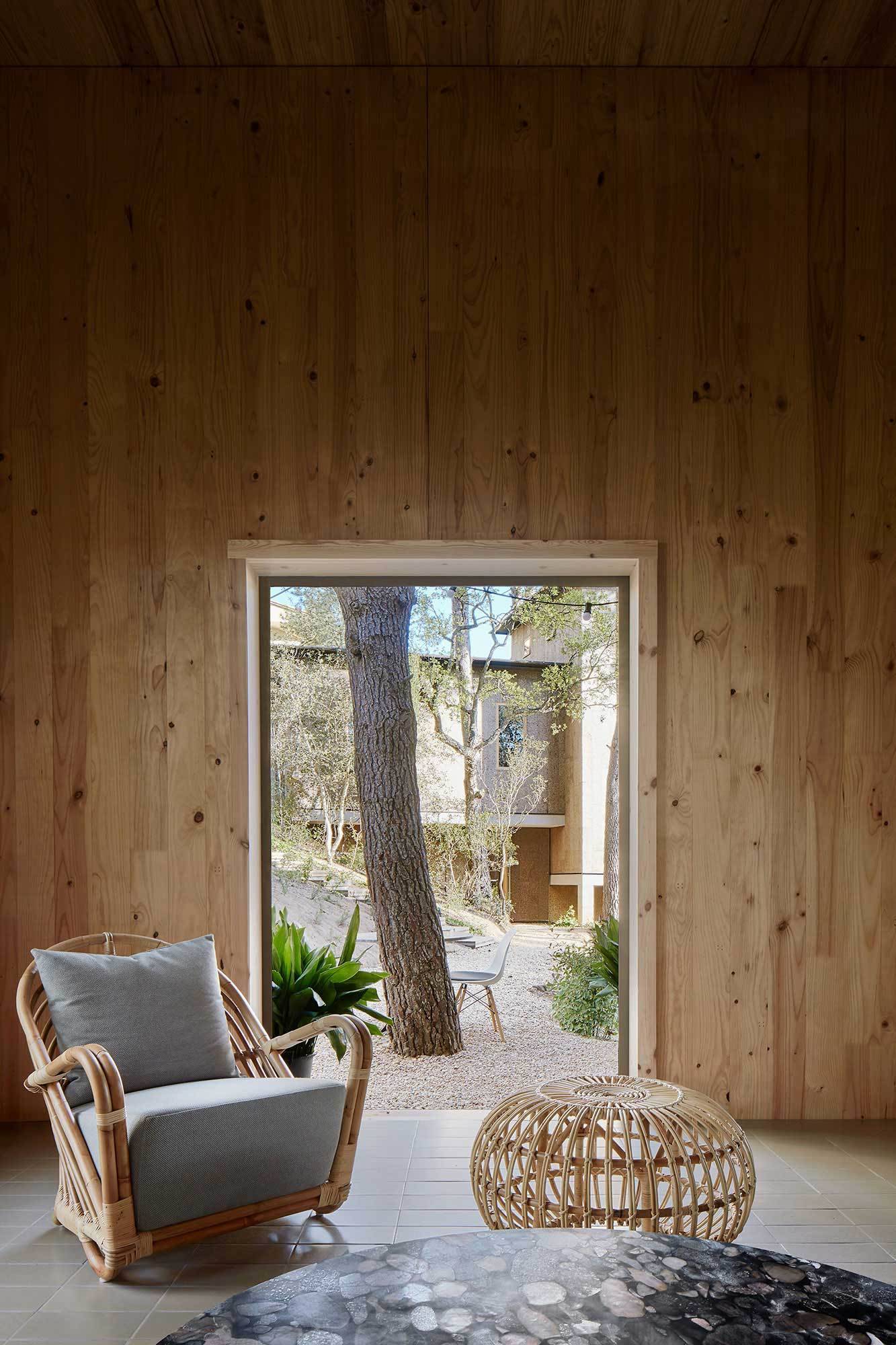 Dos casas de corcho, por López Rivera Arquitectos