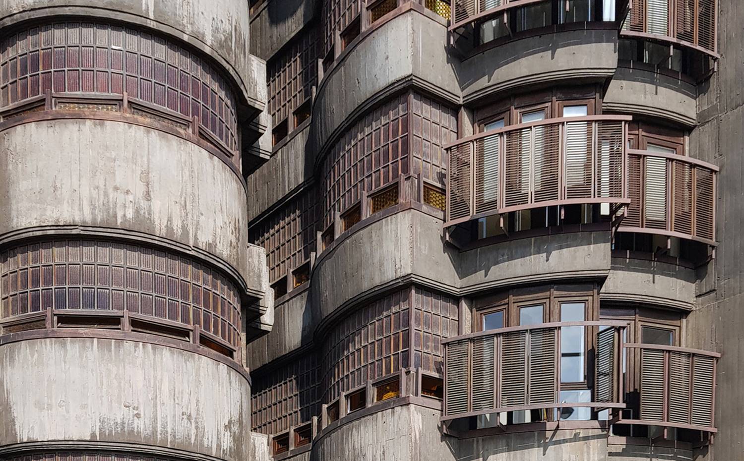 Exterior del edificio Torres Blancas.