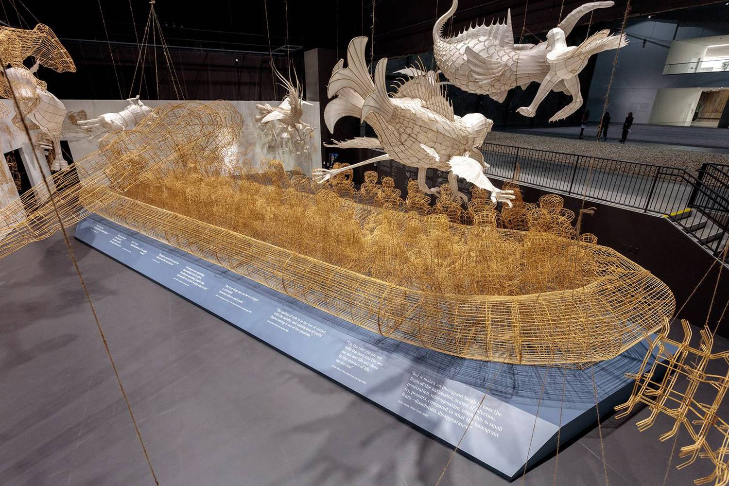 Embarcación hecha con bambú
