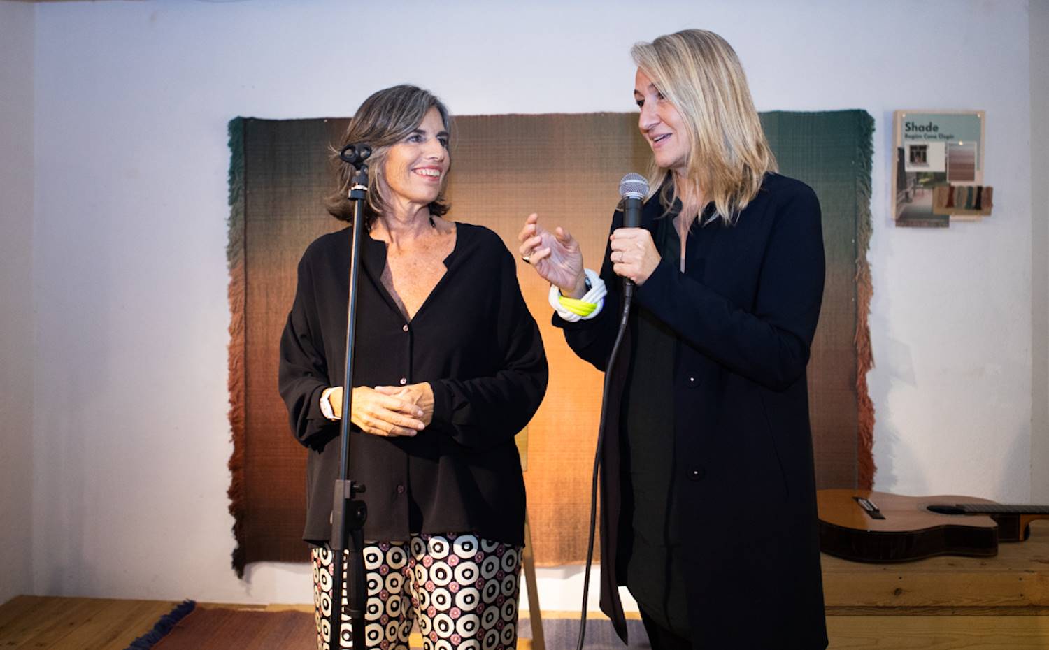 Fiesta nanimarquina arquitectura y diseño. Nani Marquina y Soledad Lorenzo, directora de la revista Arquitectura y Diseño, agradeciendo al público su asistencia.