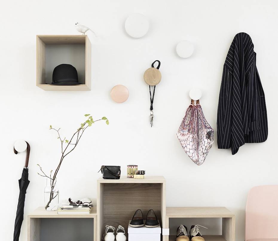 Aprovecha la entrada de tu vivienda. colgadores de Muuto .