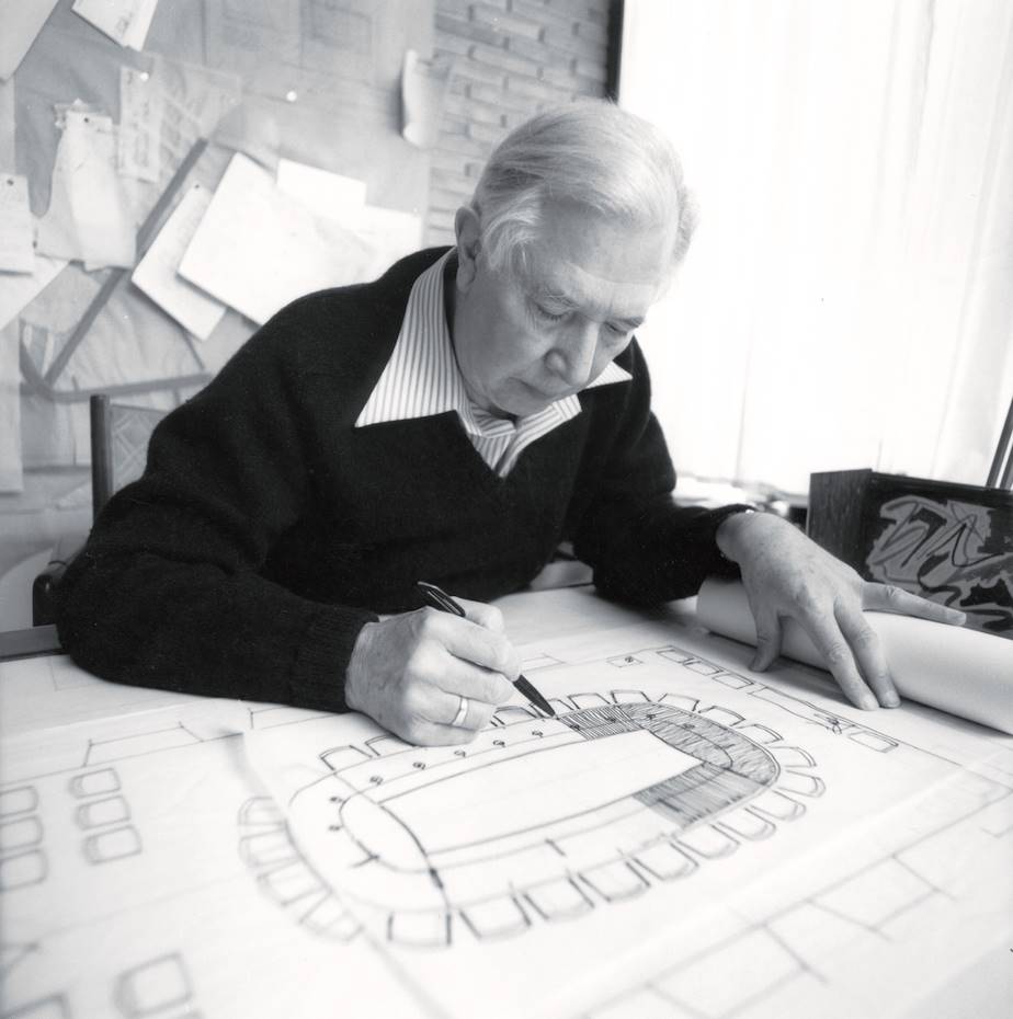 Hans J. Wegner en su estudio