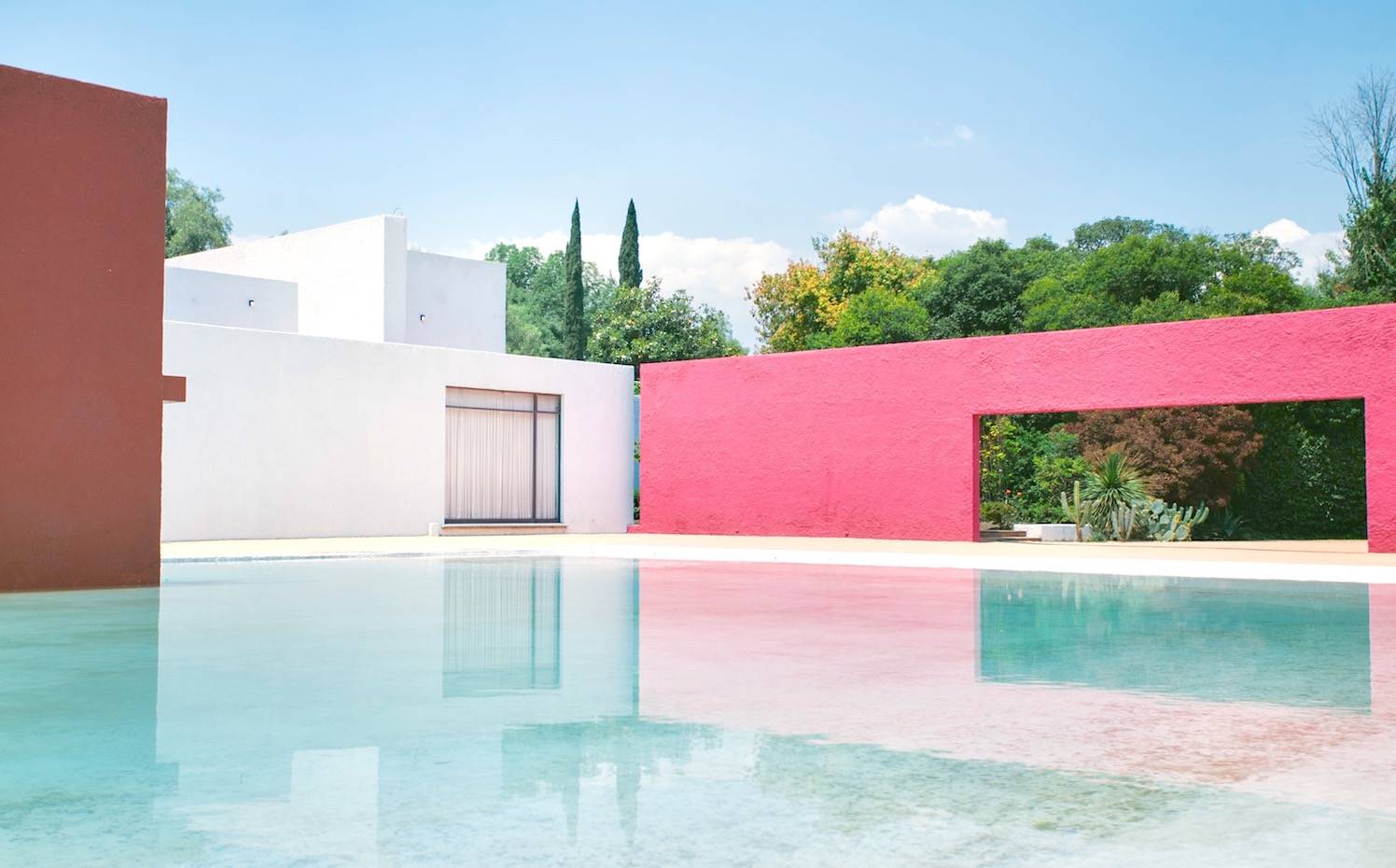 Cuadra San Cristobal Luis Barragan. [03] Lápices Caran d'Ache