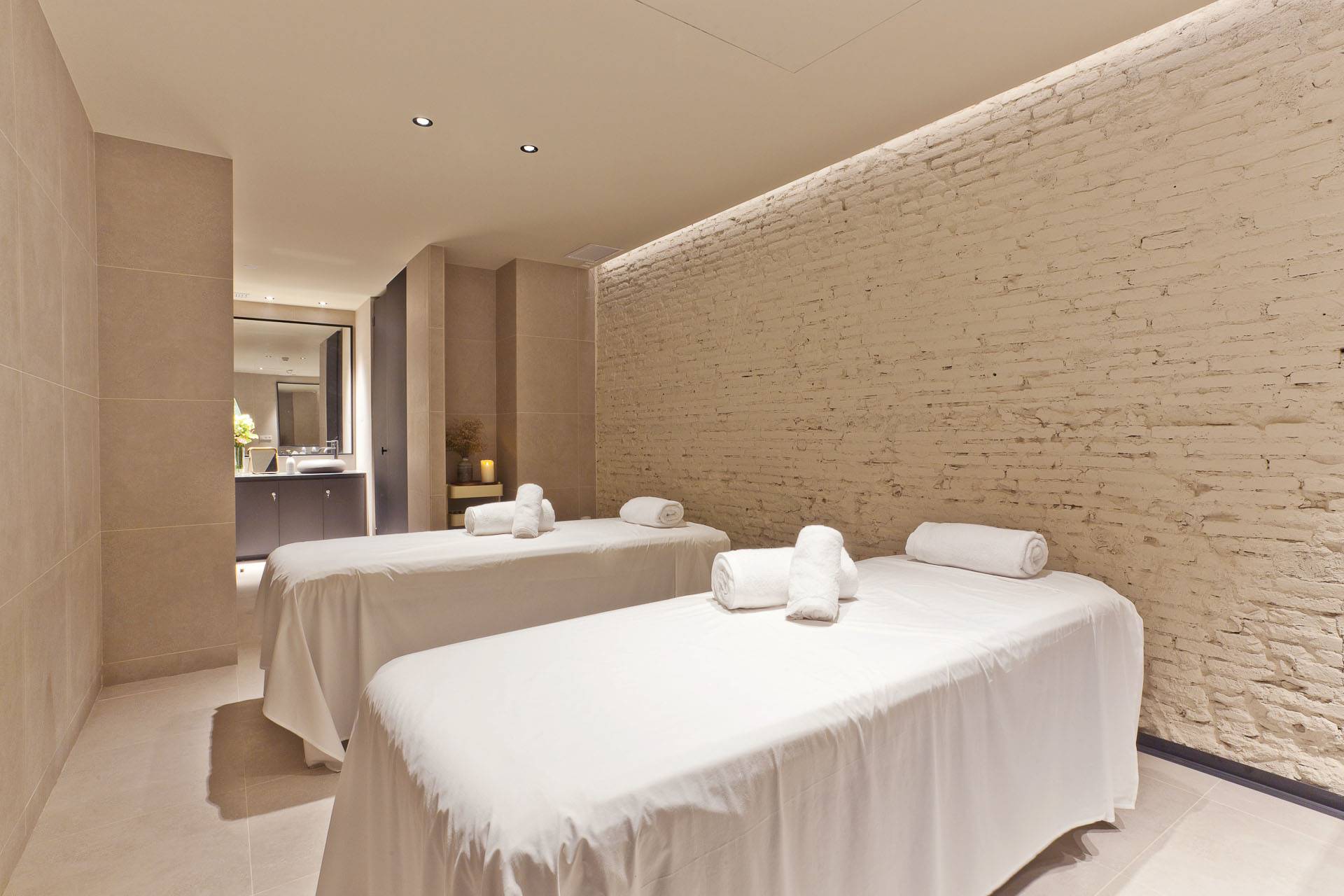 Signature Spa.