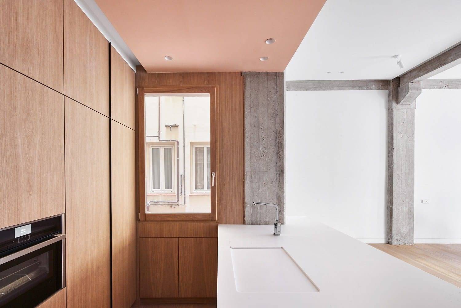 Casa P82, por Lucas y Hernández Gil.