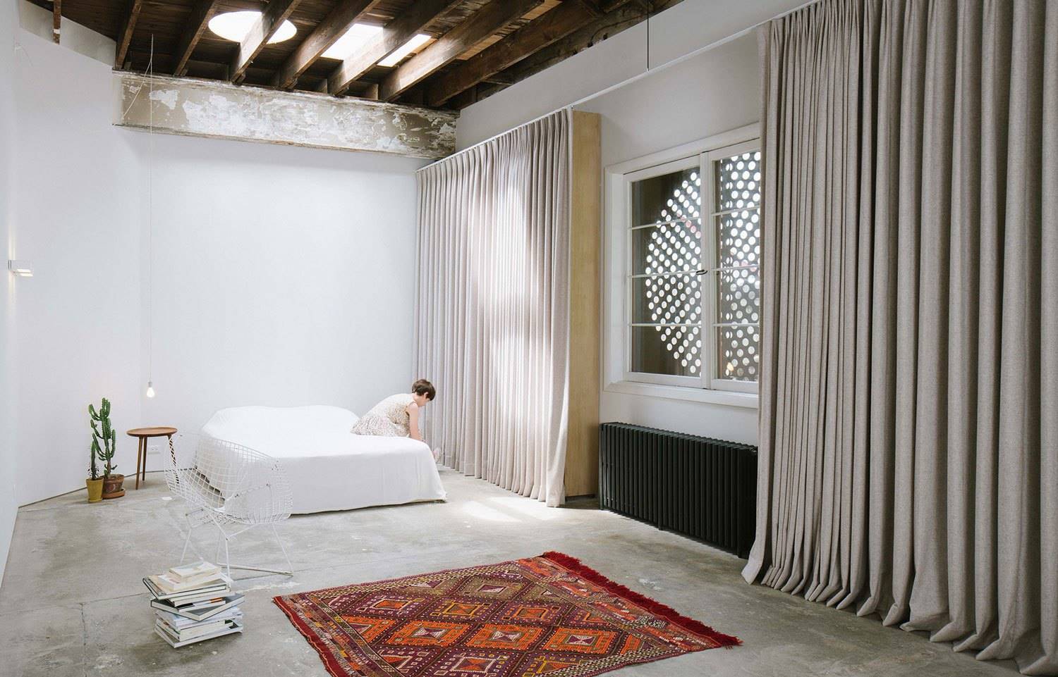 Big Space, Little Space, por Davidson Rafailidis.