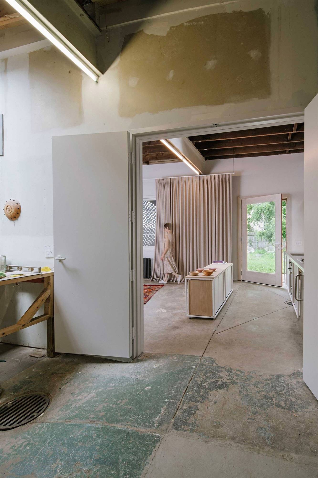 Big Space, Little Space, por Davidson Rafailidis.