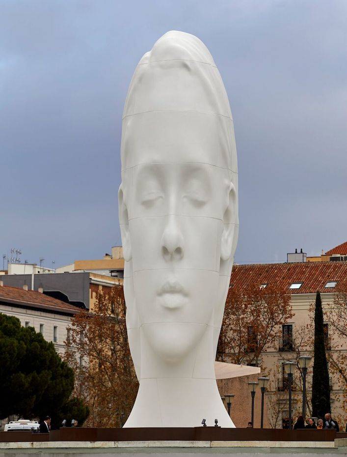 Muchas situaciones peligrosas boca Tomar un baño La escultura de Jaume Plensa en el MACBA de Barcelona