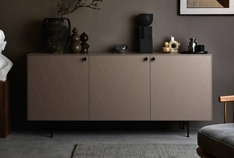Mueble de Ikea personalizado por Superfront.
