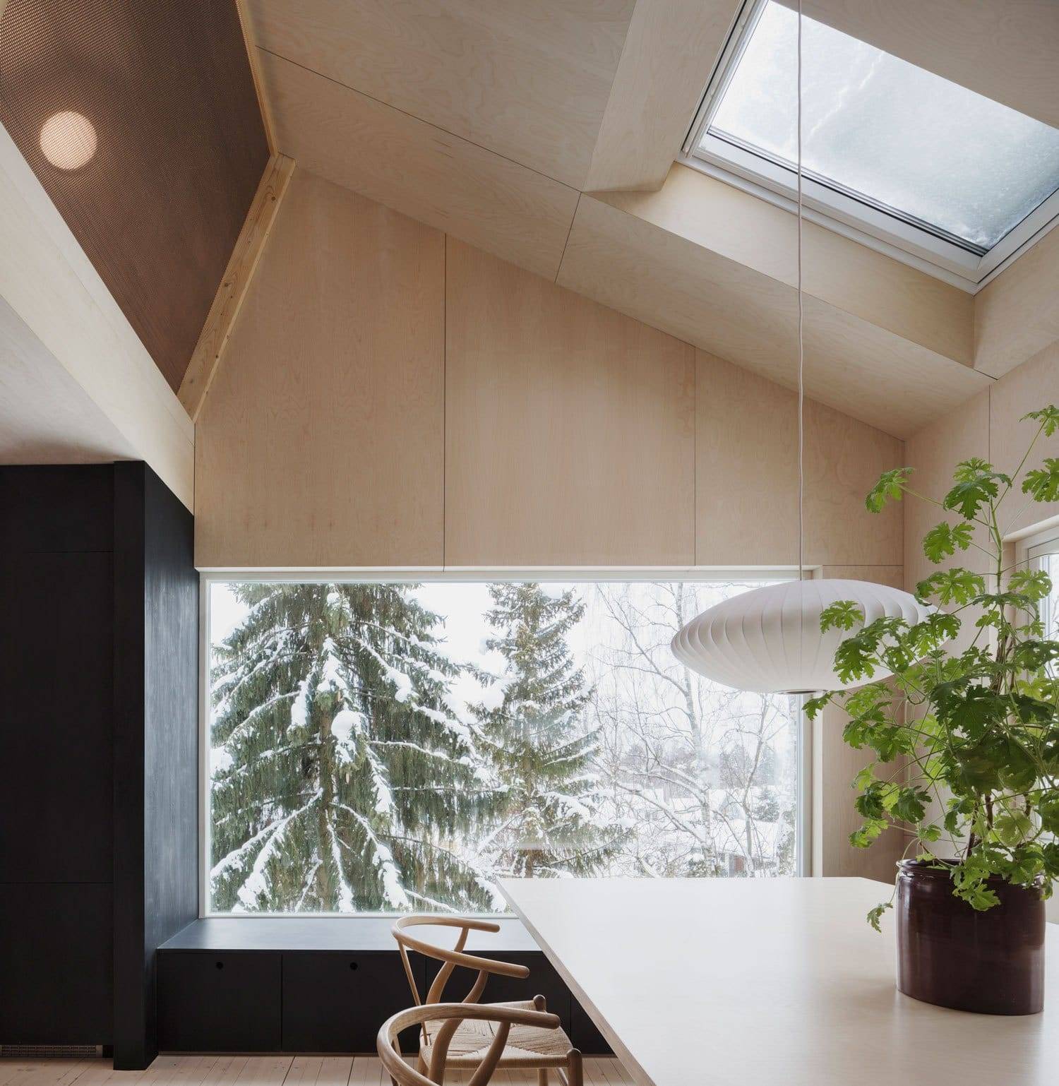 House of Many Worlds, por Austigard Arkitektur.