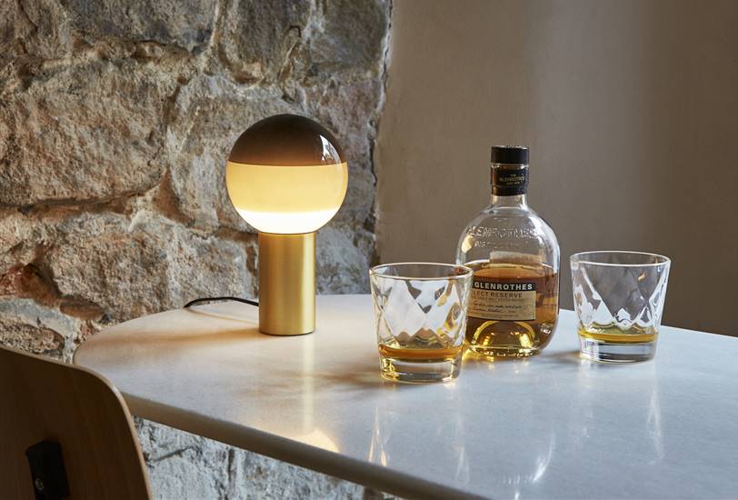 Lámpara Dipping, diseño de Jordi Canudas para Marset.