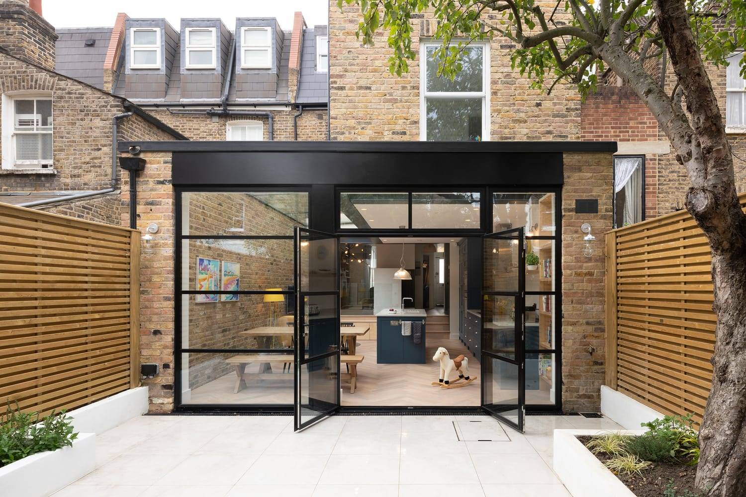 Casa en Chivalry Road (Londres), por Sketch Architects.