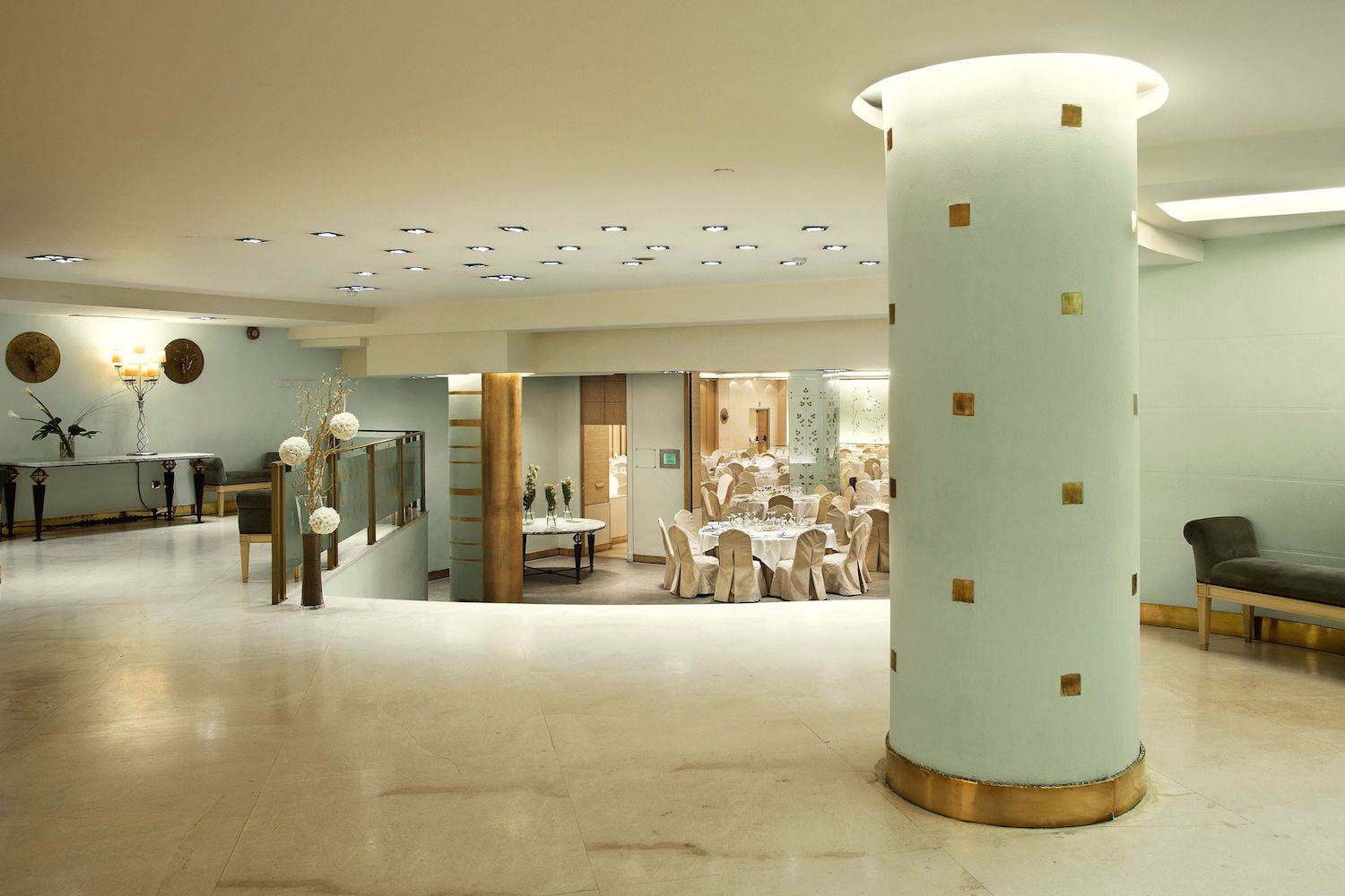 Interiorismo del hotel Hesperia de Madrid Nieto Sobejano y Pascua Ortega, Medalla de Oro al Mérito en las Bellas Artes