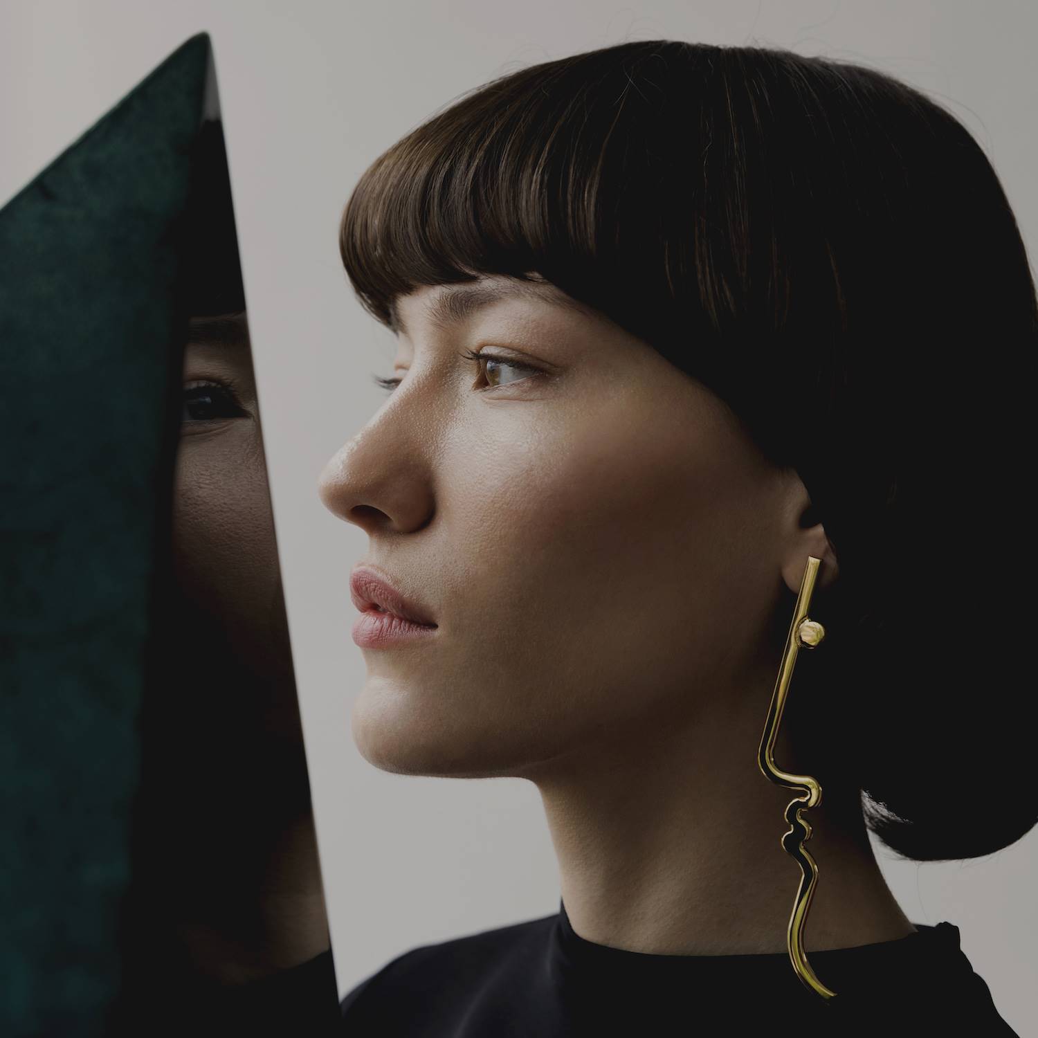 Las rompedoras ideas sobre la geometría de Oskar Schlemmer en los pendientes de la colección D’Auhaus.