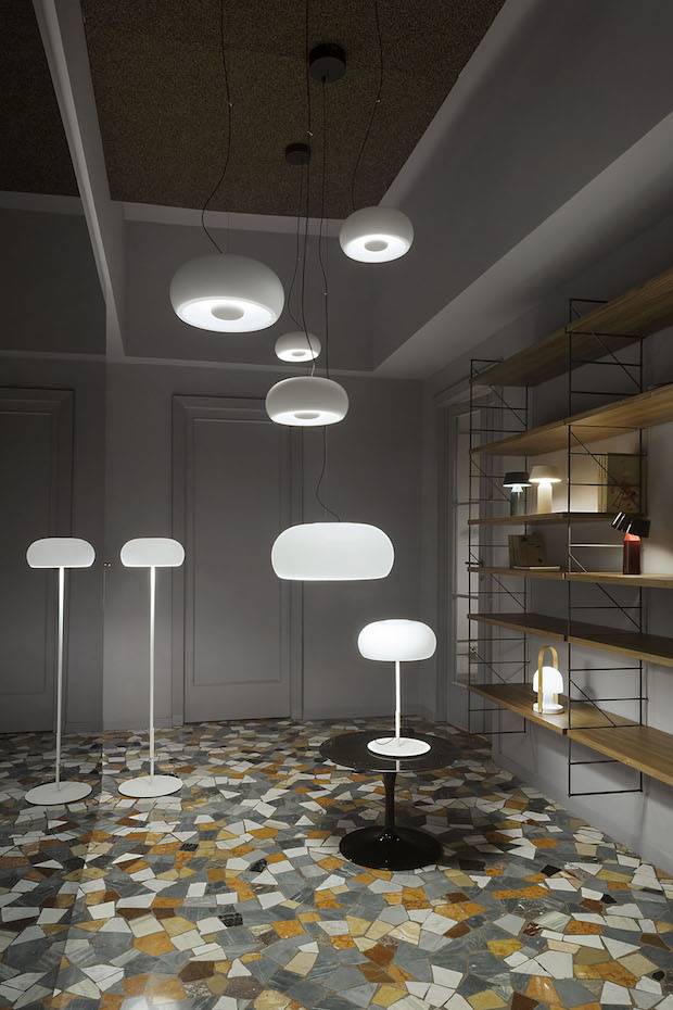 Lámparas de Marset en el nuevo showroom de la marca en Milán