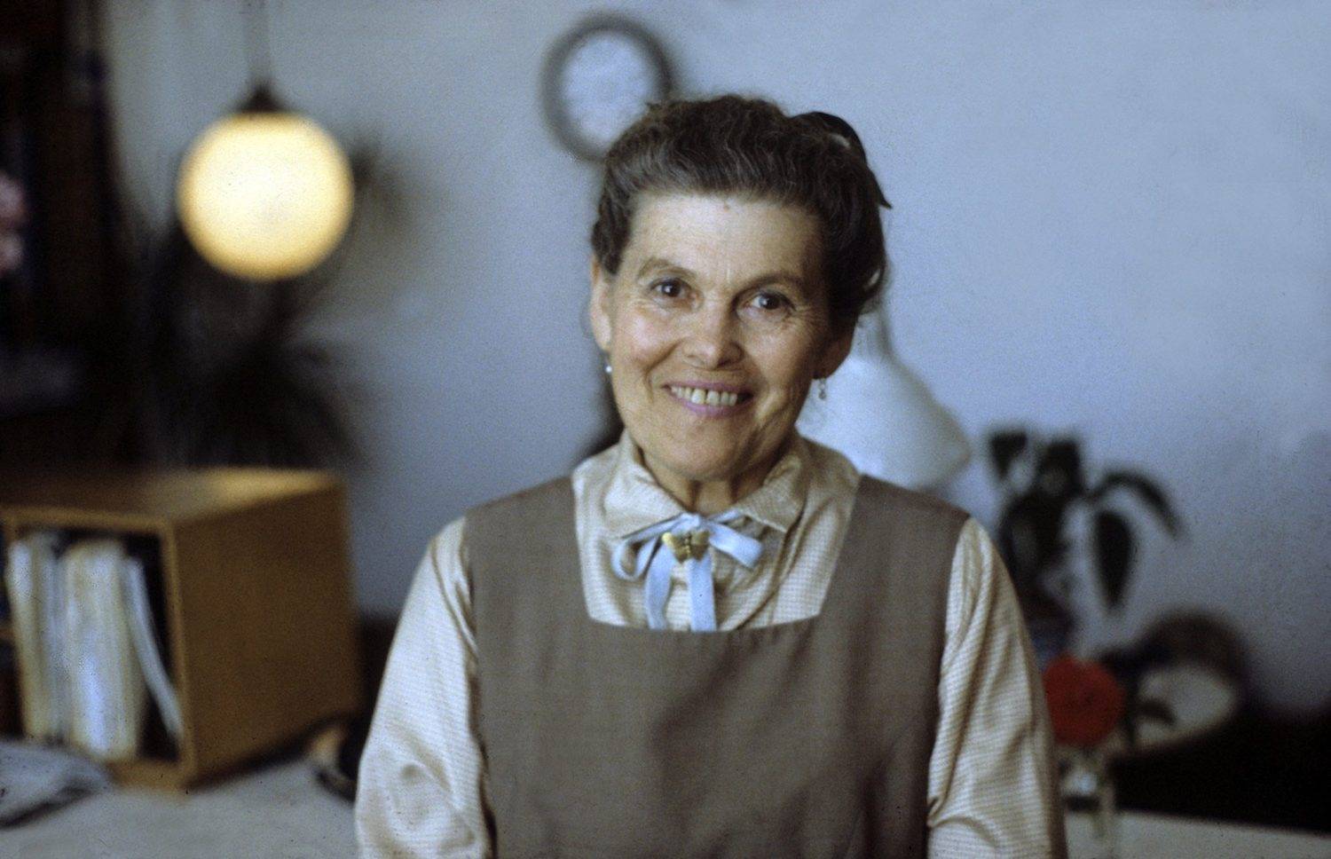 "Lo que funciona bien es preferible a lo que simplemente es bello, porque es lo que perdura." Ray Eames