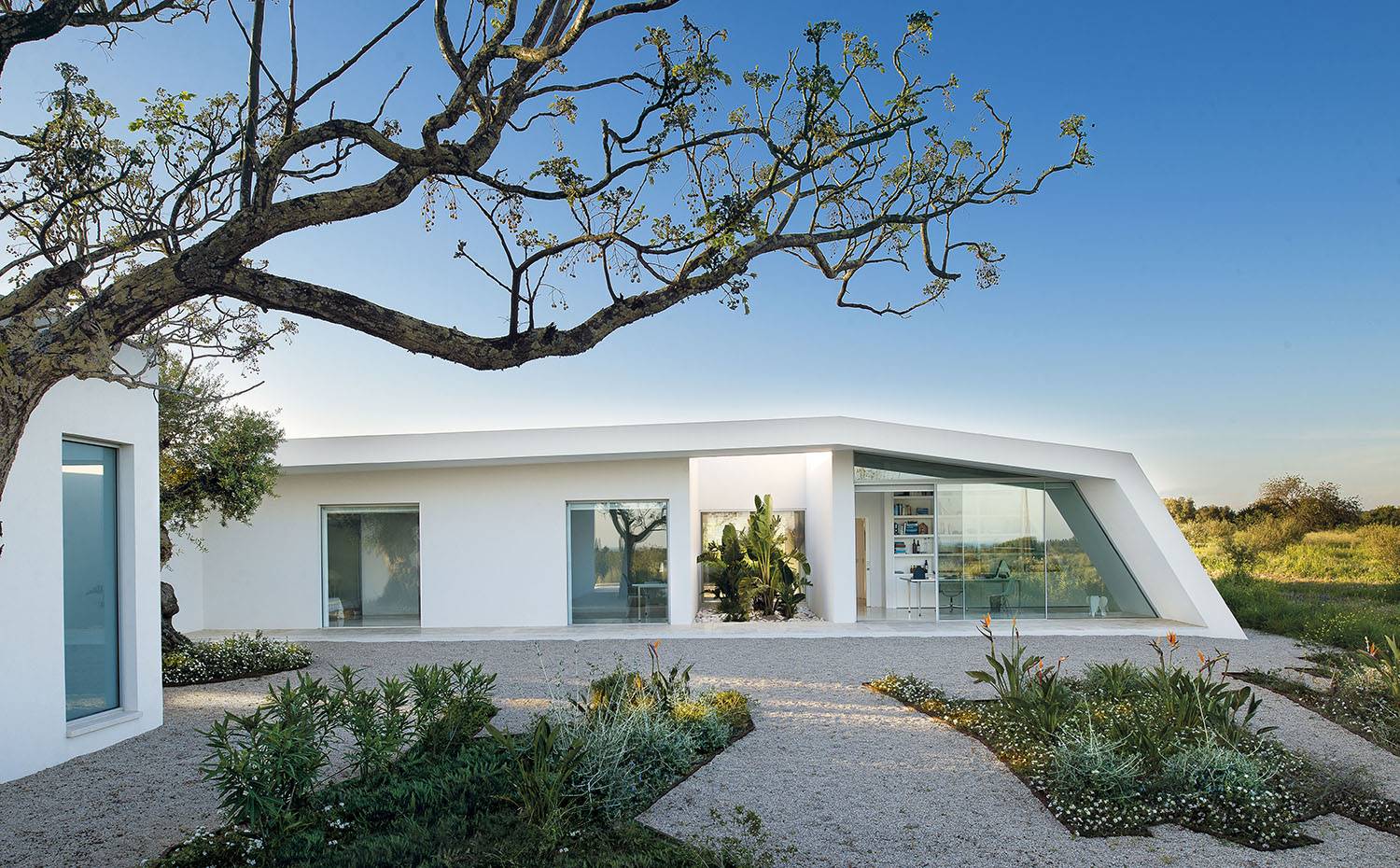 asa Monte Luz en Tavira (Portugal), de Vitor Vilhena . [] Casa Monte Luz en Tavira (Portugal), de Vitor Vilhena 