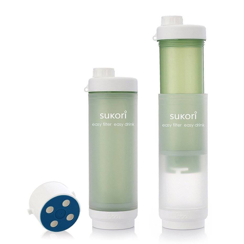 La botella de Sukori cuenta con un sistema de filtrado.