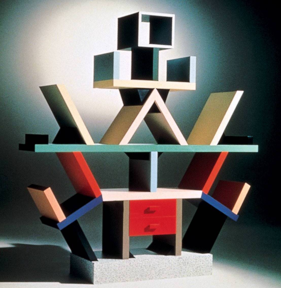 Estantería Carlton diseñada por Ettore Sottsass para Memphis Milano.