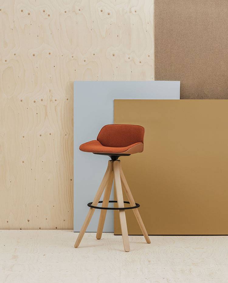Modelo Nuez de Andreu World, diseño de Patricia Urquiola.