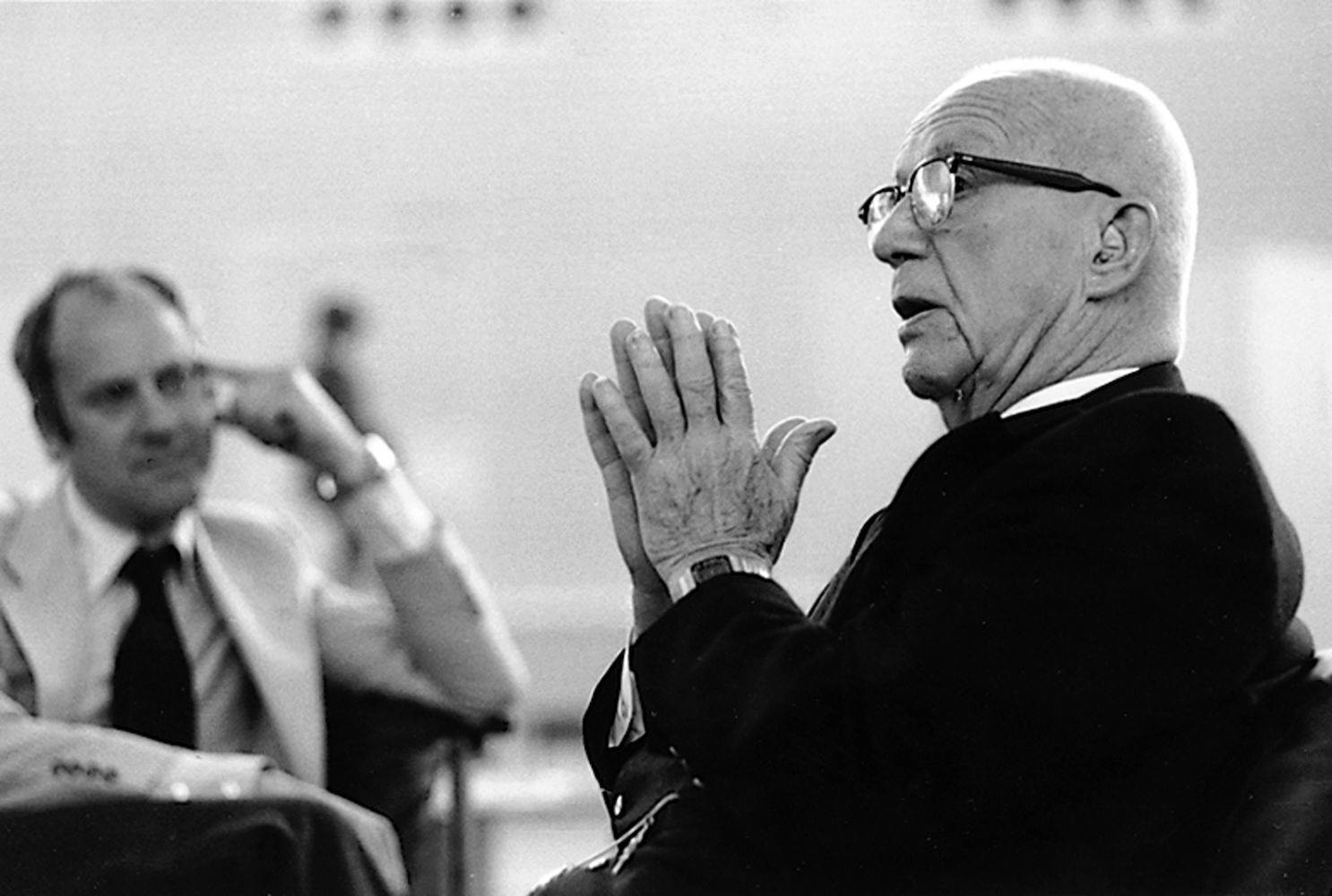 Norman Foster asistiendo a una charla de Buckmister Fuller