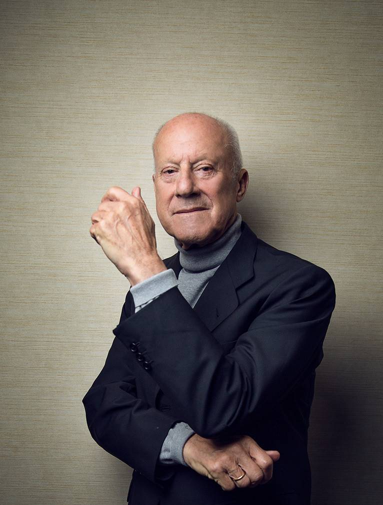 Norman-Foster. "Como arquitecto, diseñas para el presente, con cierto conocimiento del pasado, para un futuro que es esencialmente desconocido."