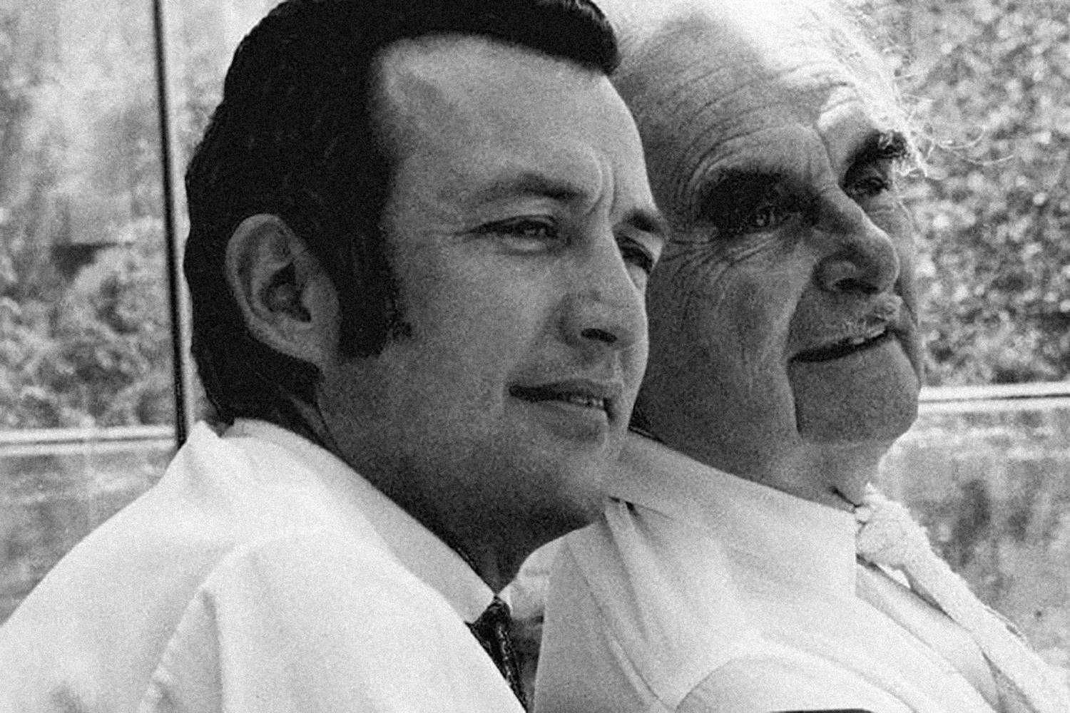Dion y Richard Neutra. Dion Neutra dirige en la actualidad la oficina de arquitectura que fundó su padre.