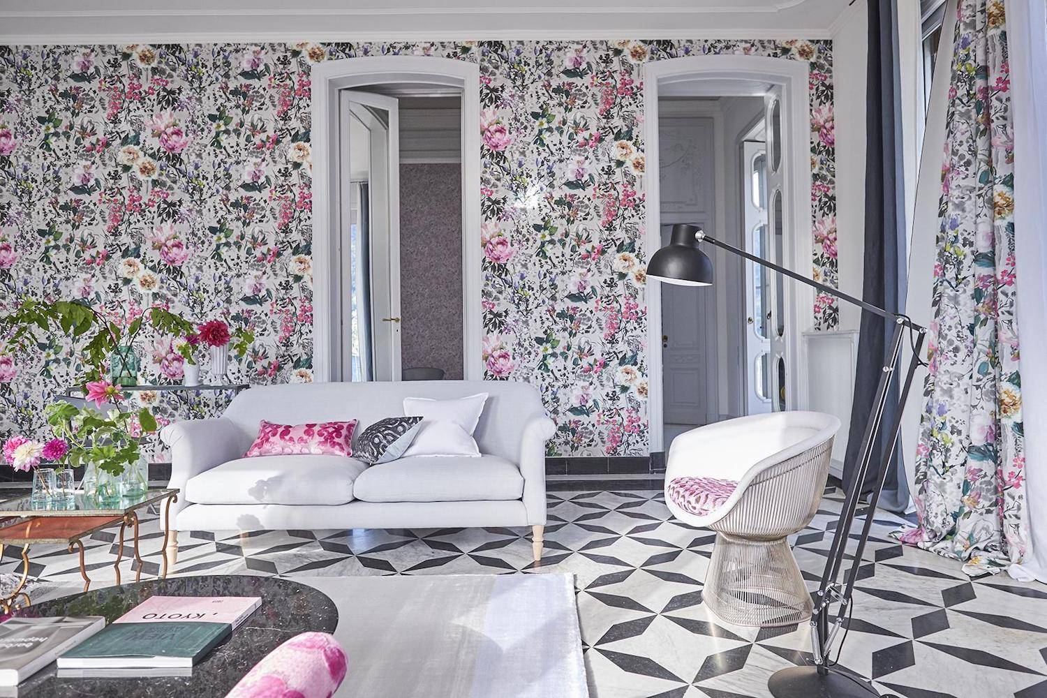 Salon con papel estampado de colores. [ ] Designer's Guild