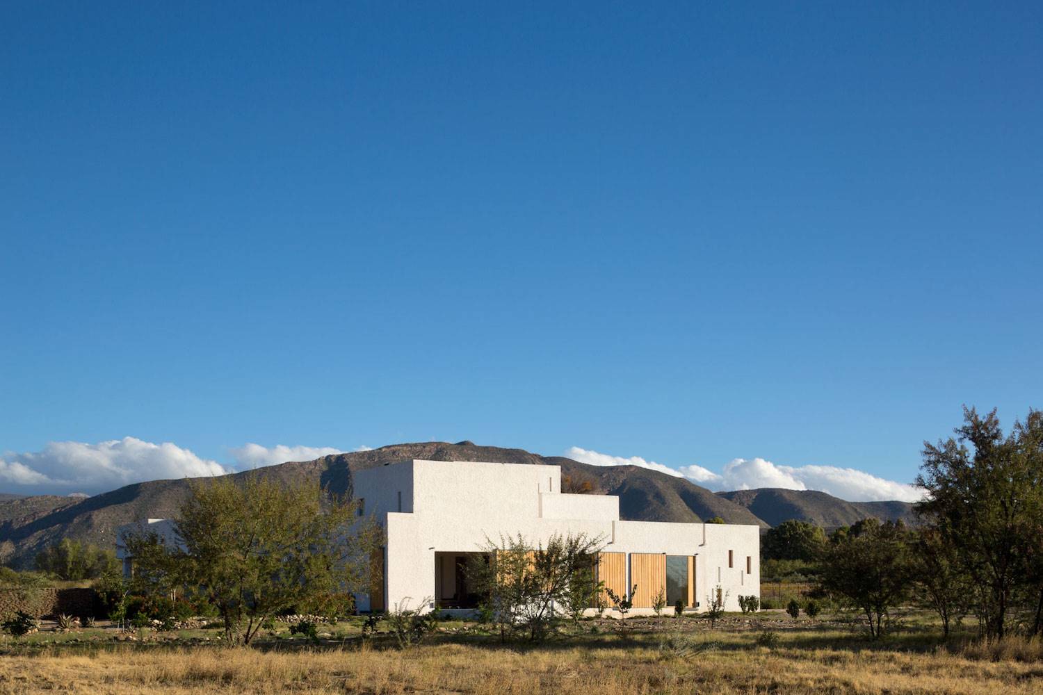 Casa Swartberg, Open Studio architects, Karoo, Sudáfrica (2013)