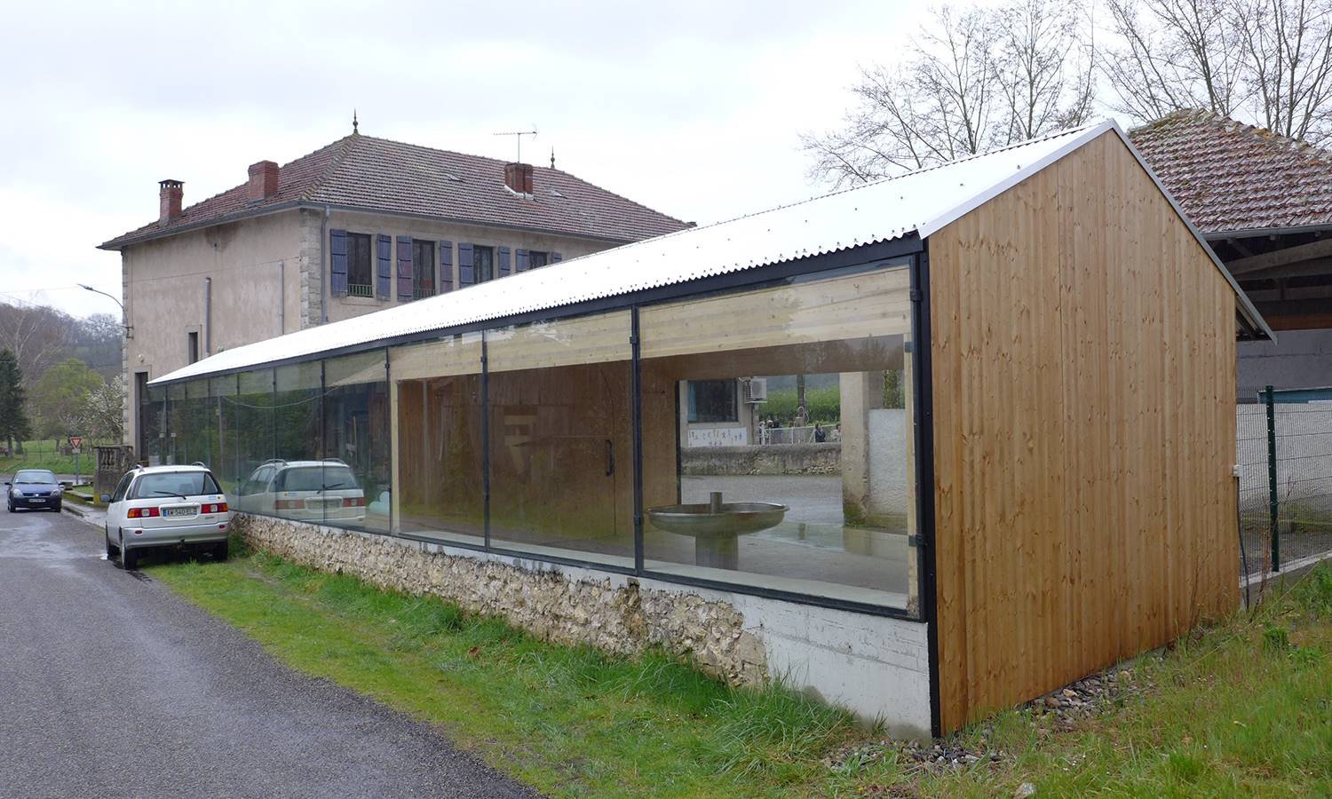 Comedor Escolar en Montbrun-Bocage, Francia, BAST