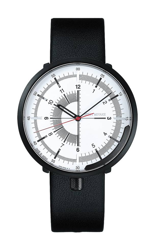 Issey Miyake debutó en la producción de relojes en 2001.