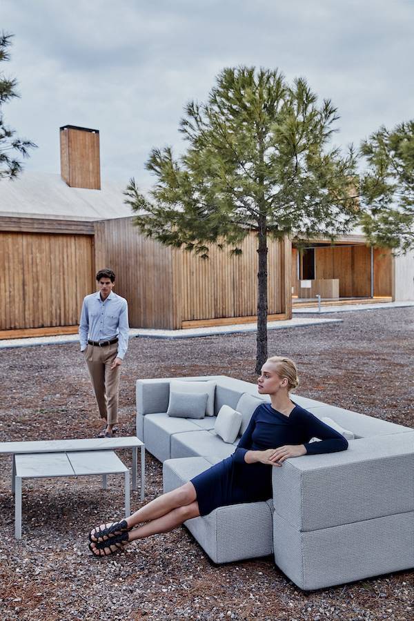 Colección Tablet, perfecta para interiores y exteriores, de Ramón Esteve para Vondom. Ramón Esteve