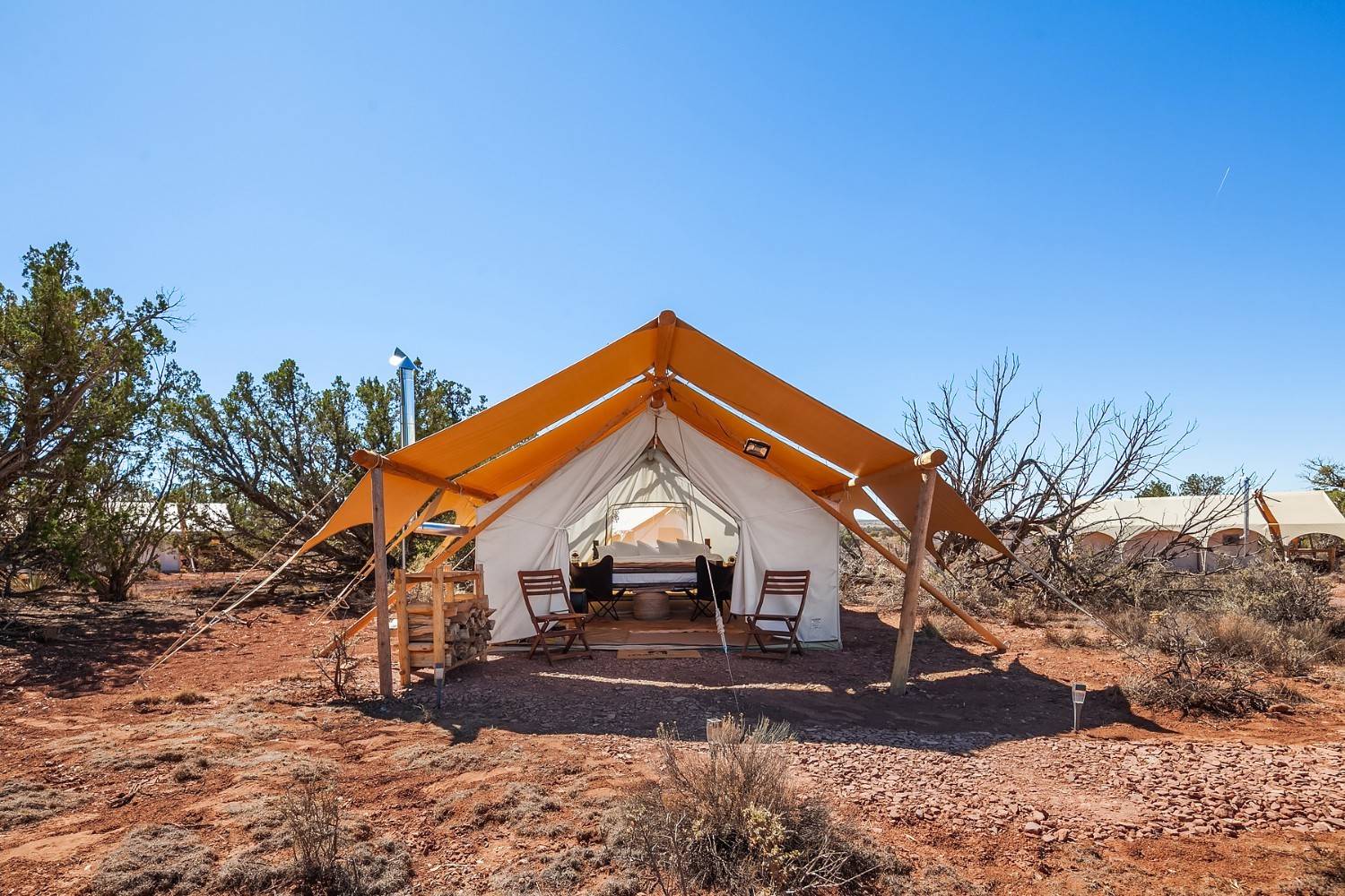 Under Canvas glamping. [04]Under Canvas, un glamping en el desierto