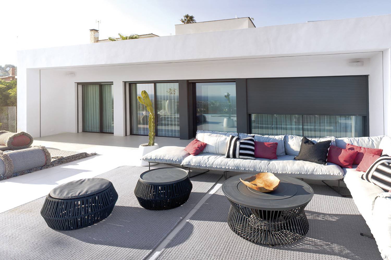 circulo cuadrado sitges top terrace front. 
