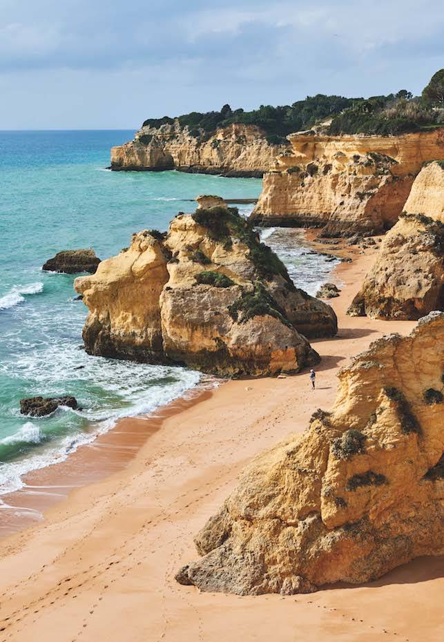 La ubicación de la Casa Da Rocha es inmejorable. Como su propio nombre indica, la ubicación de Casa Da Rocha es inmejorable, en las mismísmas rocas.