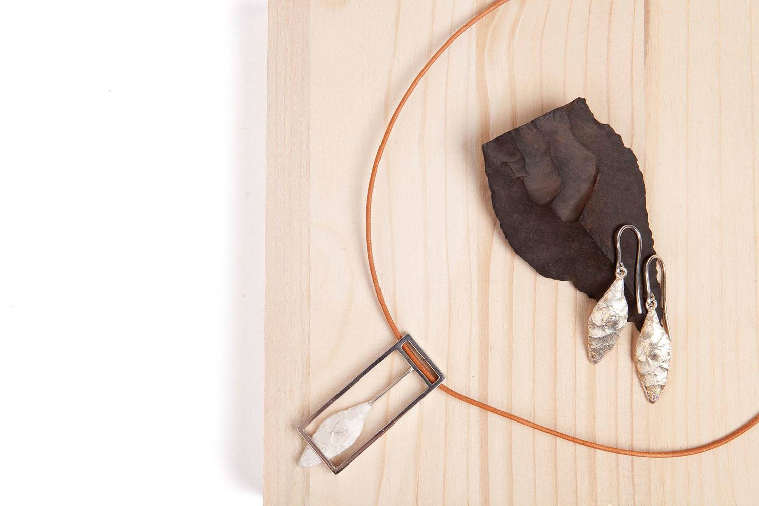 artesanía ruth nadal. Joya artesanal de Ruth Nadal, dentro del proyecto Oficis Singulars impulsado en Cataluña.