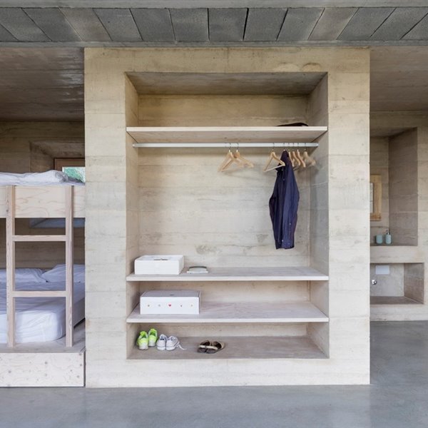 Una visión moderna de la casa de piedra